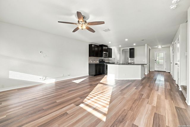 8919 TAYLOR GRV, San Antonio, TX 78254