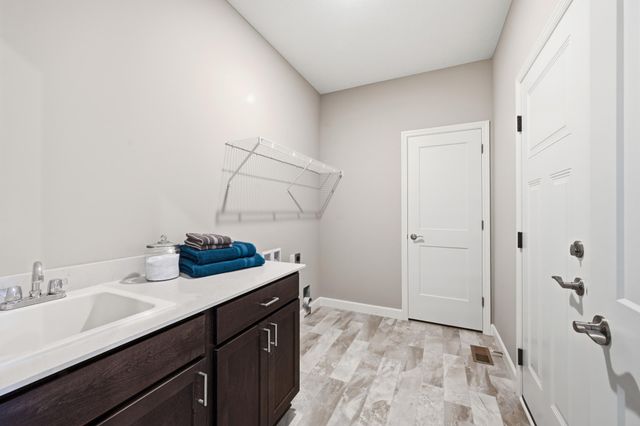 937 Kepler Avenue NE, Hanover, MN 55341