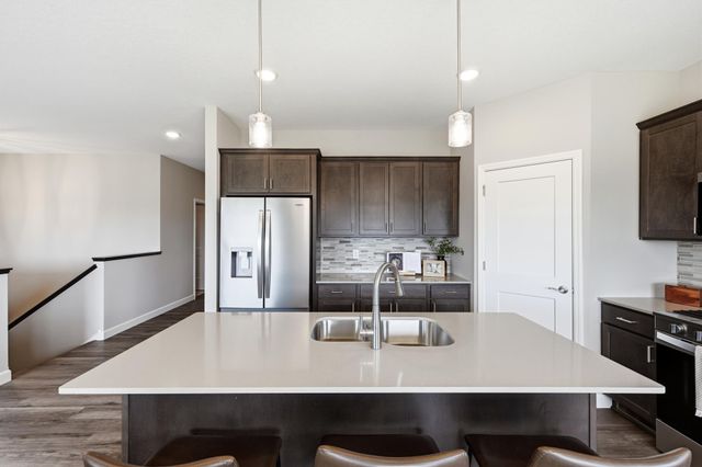 937 Kepler Avenue NE, Hanover, MN 55341