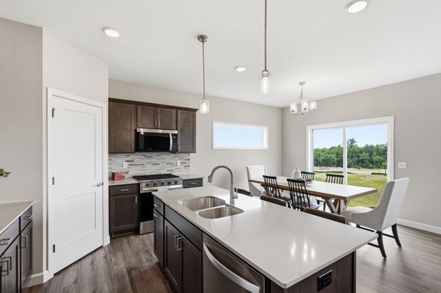 937 Kepler Avenue NE, Hanover, MN 55341