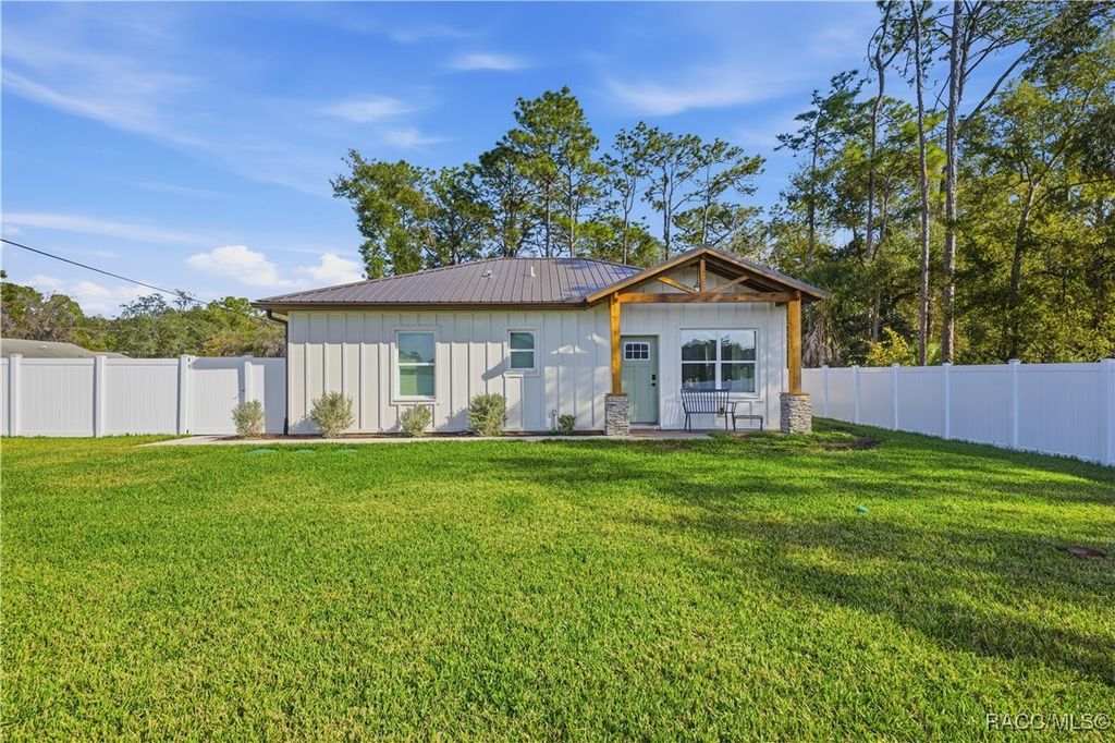 2930 E Bradley Street, Inverness, FL 34453