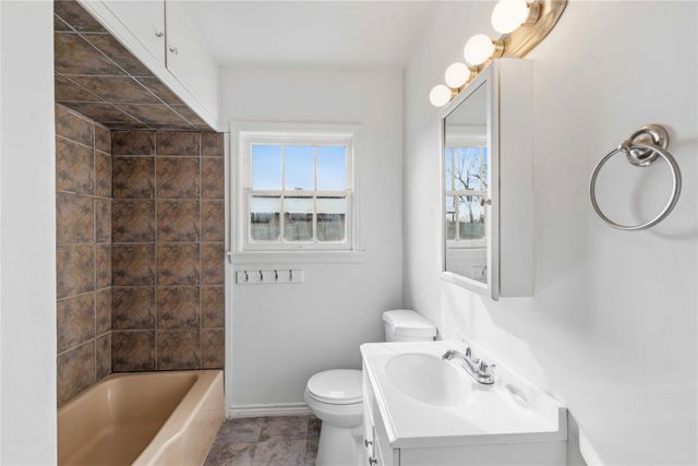 901 6th Street, Brownwood, TX 76801