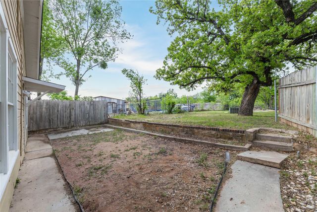 901 6th Street, Brownwood, TX 76801