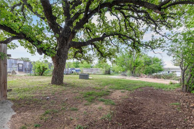 901 6th Street, Brownwood, TX 76801