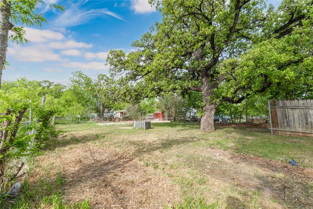 901 6th Street, Brownwood, TX 76801