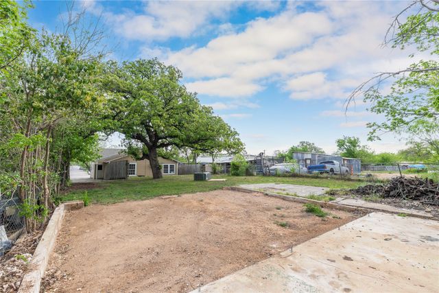 901 6th Street, Brownwood, TX 76801