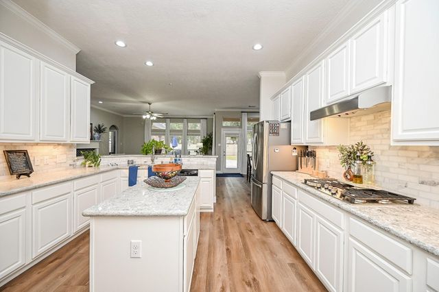 25608 Kransburg Ridge Court, Porter, TX 77365