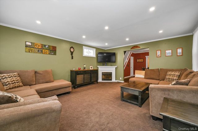 78-33 64th Street, Glendale, NY 11385