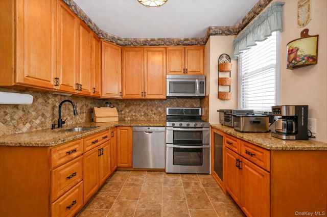 78-33 64th Street, Glendale, NY 11385