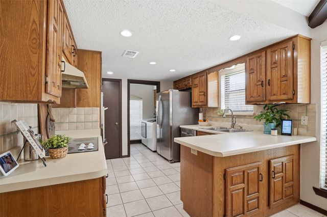 2247 Valley Mill, Carrollton, TX 75006
