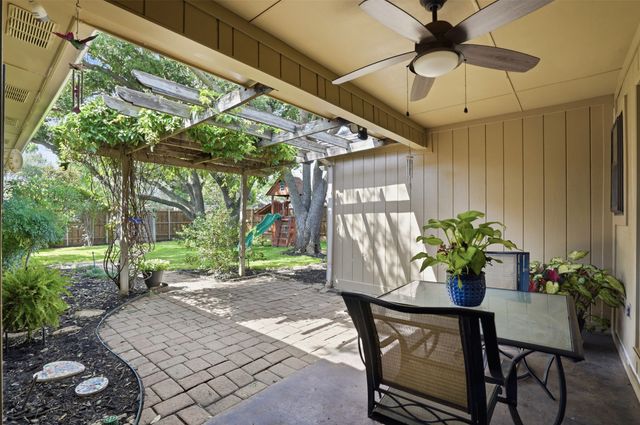 2247 Valley Mill, Carrollton, TX 75006