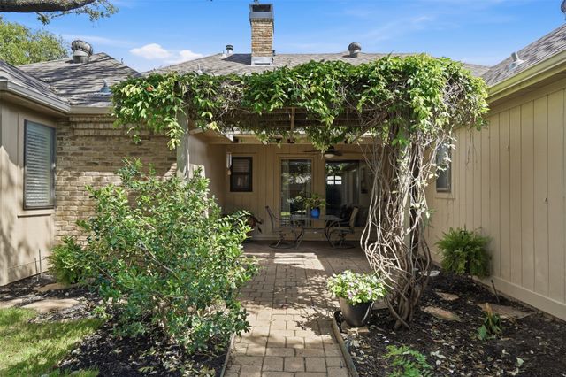 2247 Valley Mill, Carrollton, TX 75006