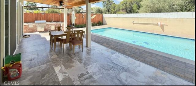 5921 NW Fallbrook Avenue, Woodland Hills, CA 91367