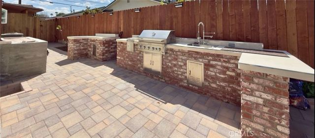 5921 NW Fallbrook Avenue, Woodland Hills, CA 91367