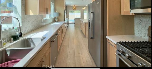 5921 NW Fallbrook Avenue, Woodland Hills, CA 91367