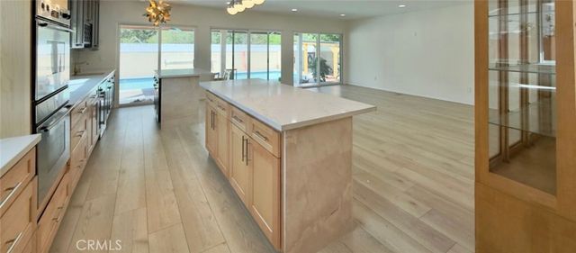 5921 NW Fallbrook Avenue, Woodland Hills, CA 91367