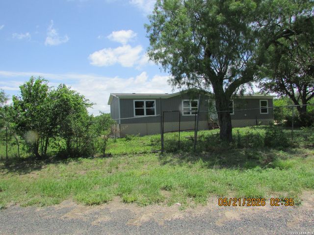903 CR 561, Castroville, TX 78009