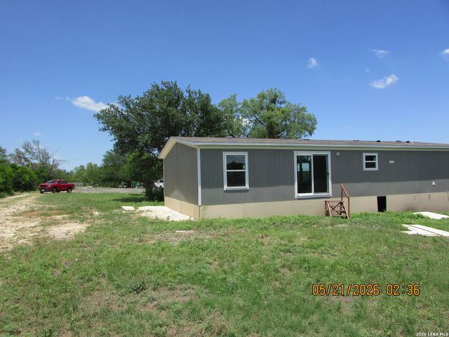 903 CR 561, Castroville, TX 78009