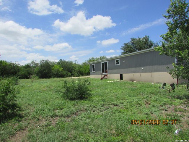 903 CR 561, Castroville, TX 78009