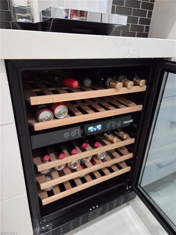 239 20th AVE NE, Naples, FL 34120