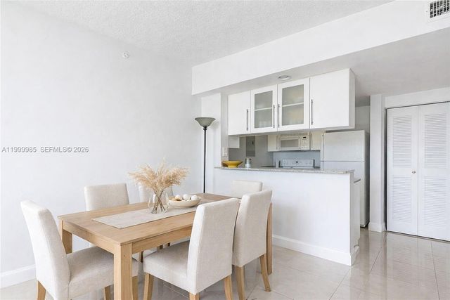 275 NE 18th St 1103, Miami, FL 33132