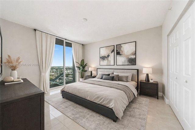 275 NE 18th St 1103, Miami, FL 33132