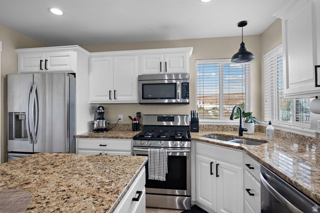 278 W LARIAT BLVD, Saratoga Springs, UT 84045