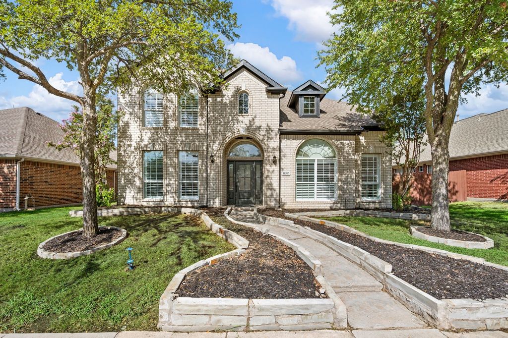 11207 Raveneaux Drive, Frisco, TX 75033 — exterior