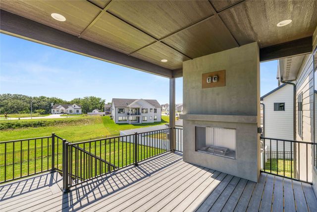 790 Hamilton Road, Waukee, IA 50263