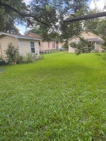 1611 6th Street, Rosenberg, TX 77471