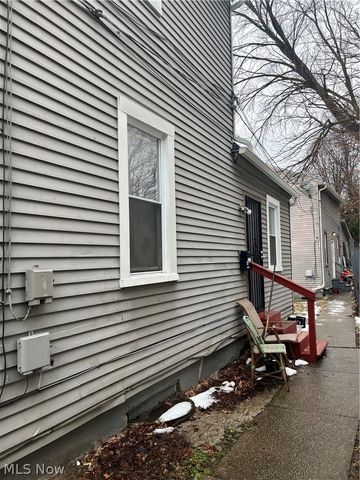 3332 Walton Avenue, Cleveland, OH 44113