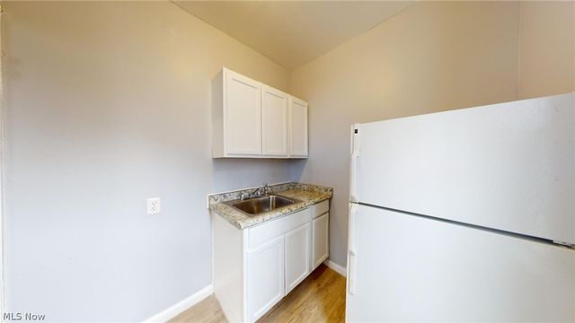 3332 Walton Avenue, Cleveland, OH 44113