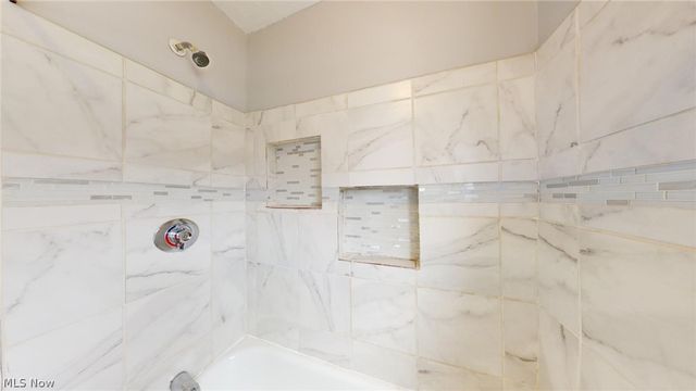 3332 Walton Avenue, Cleveland, OH 44113