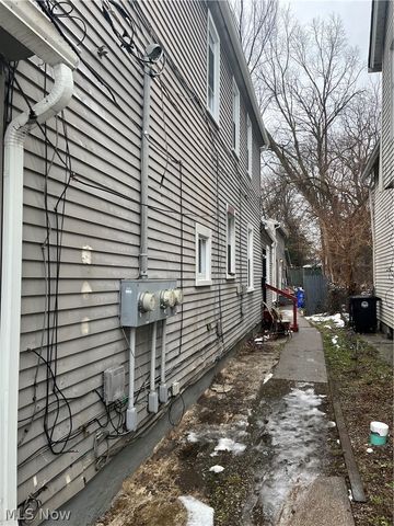 3332 Walton Avenue, Cleveland, OH 44113