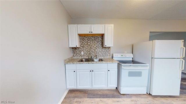 3332 Walton Avenue, Cleveland, OH 44113