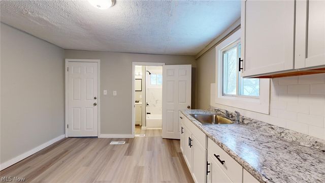 3332 Walton Avenue, Cleveland, OH 44113