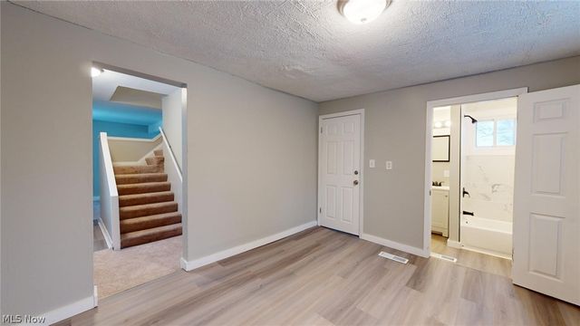 3332 Walton Avenue, Cleveland, OH 44113