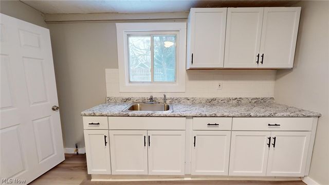 3332 Walton Avenue, Cleveland, OH 44113