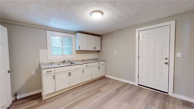 3332 Walton Avenue, Cleveland, OH 44113