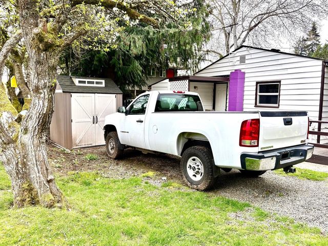 10030 30th Avenue SW, Seattle, WA 98146