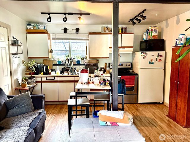10030 30th Avenue SW, Seattle, WA 98146