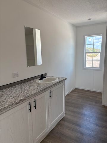 15983 NW 272nd Street, Okeechobee, FL 34972