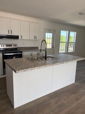 15983 NW 272nd Street, Okeechobee, FL 34972