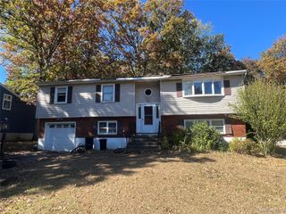 41 Roe Avenue, Cornwall On Hudson, NY 12520