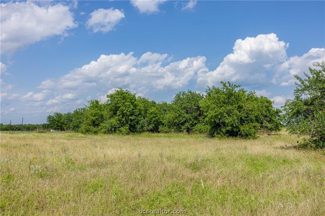 317 Memory Lane, Burton, TX 77835