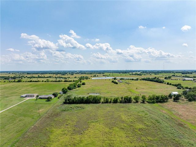 317 Memory Lane, Burton, TX 77835