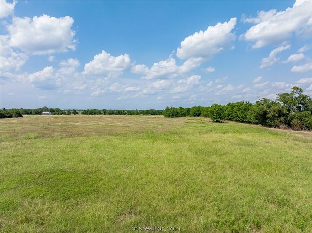 317 Memory Lane, Burton, TX 77835