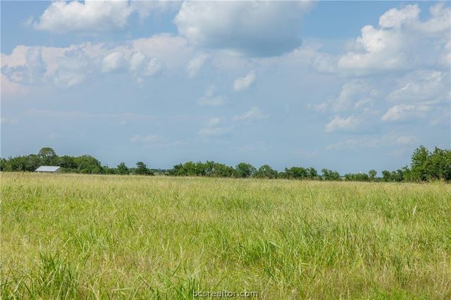 317 Memory Lane, Burton, TX 77835