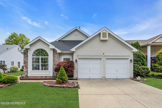 21 Baltusrol Drive, Jackson, NJ 08527