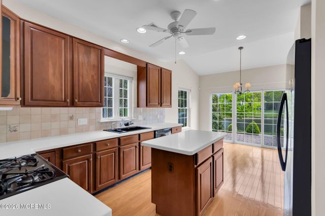 21 Baltusrol Drive, Jackson, NJ 08527